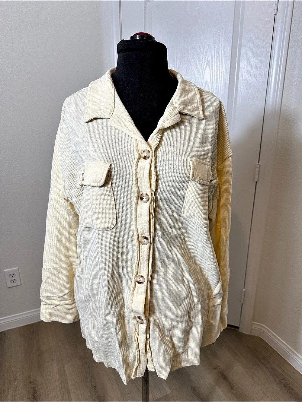 Womens Lightweight Oversized Waffle Shacket in Cream Size XL